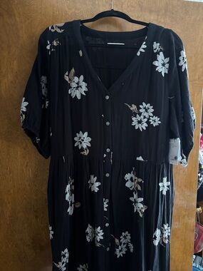 Black Floral Button-Front Midi Dress